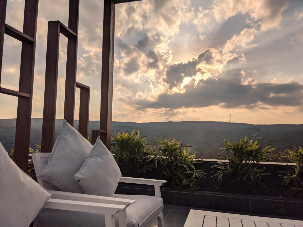 Leela Resort, The Exotic Boutique Hotel - Pure Veg Mahābaleshwar Exterior foto